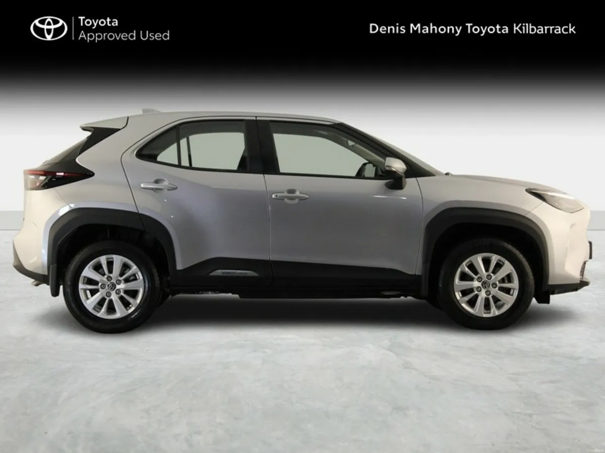 Toyota Yaris Cross YARIS CROSS LUNA - Image 3