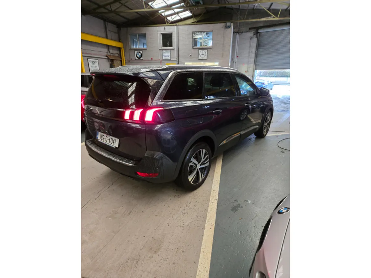 Peugeot 5008 ALLURE 1.5 BLUE HDI 130 6 6.2 4DR// 1 - Image 4