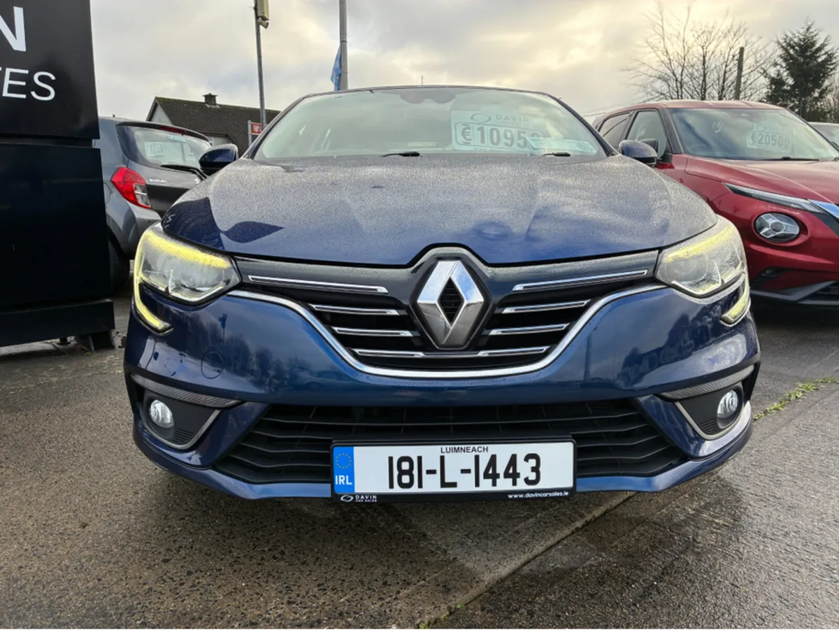 Renault Megane DYNAMIQUE NAV DCI 110 4DR - Image 2