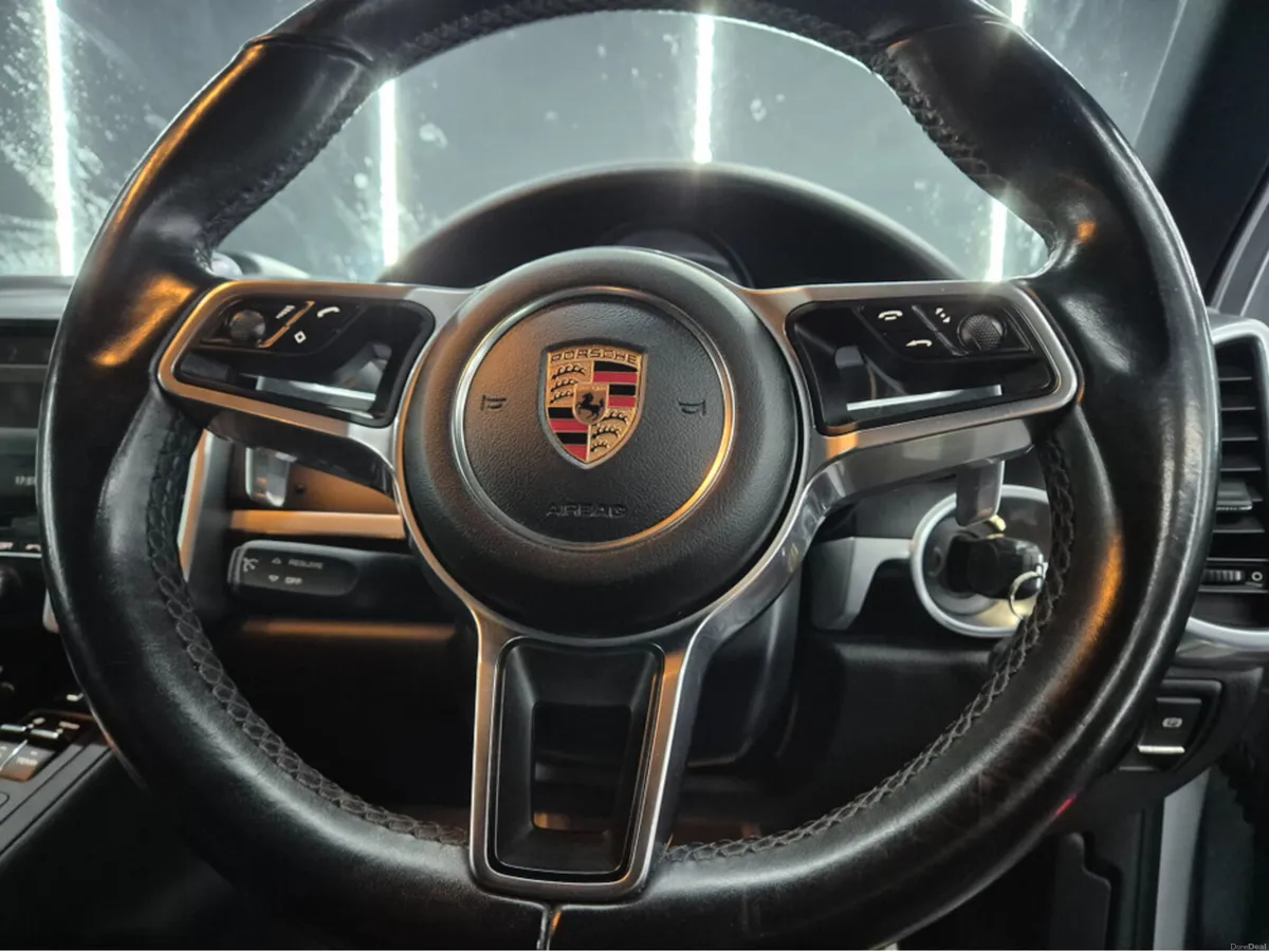 Porsche Cayenne PLATINUM SUPERCHARGED PHEV 416BHP - Image 6