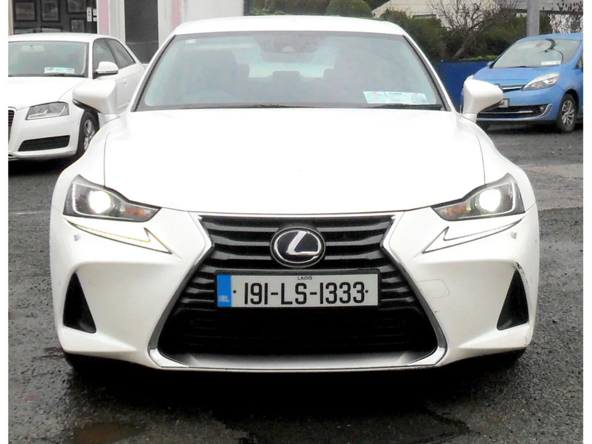 Lexus IS 300 H 2.5 EXECUTIVE EDITION E-CVT 4DR AUT - Image 2