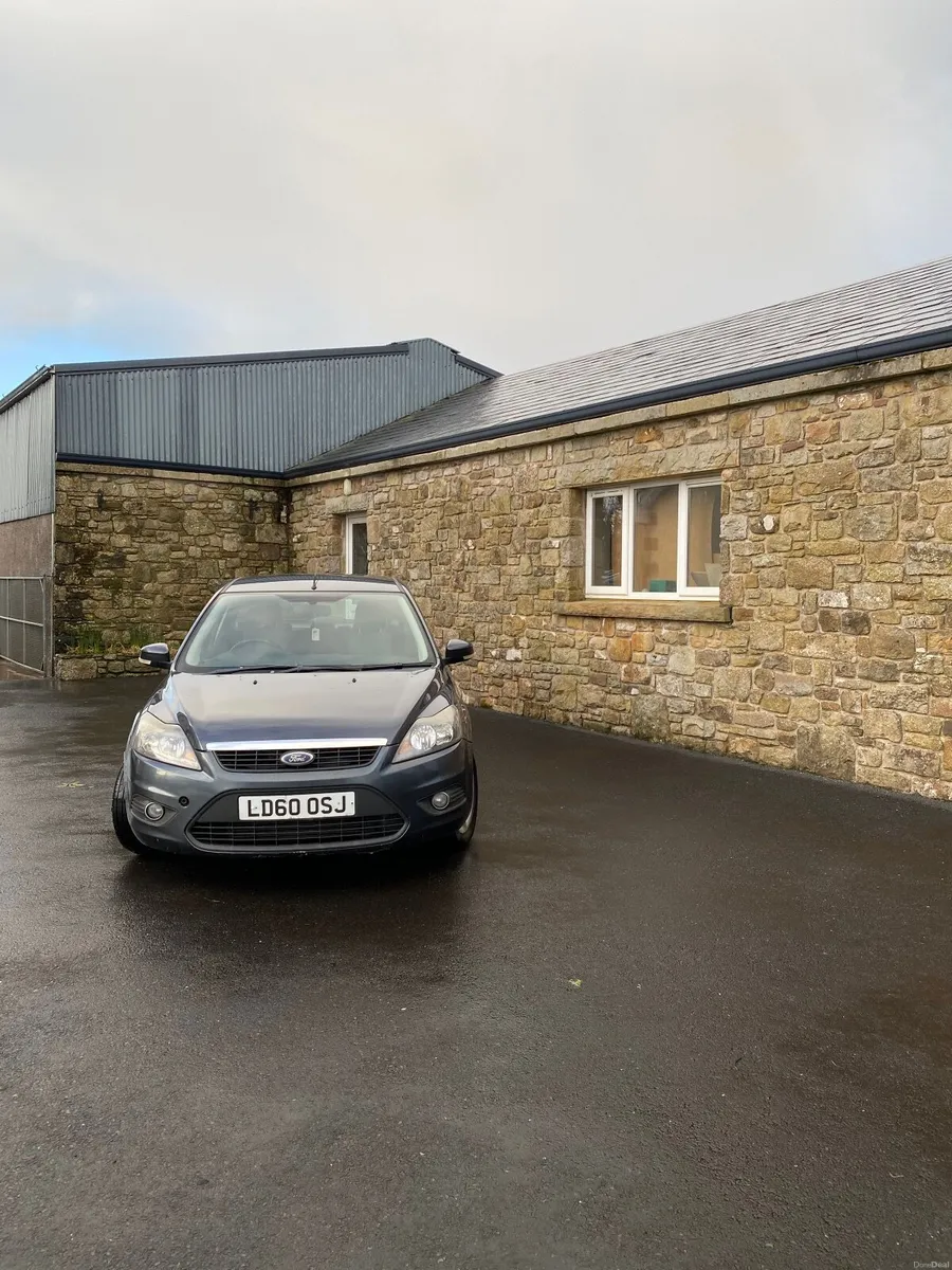 Ford Focus 2010 - Image 1