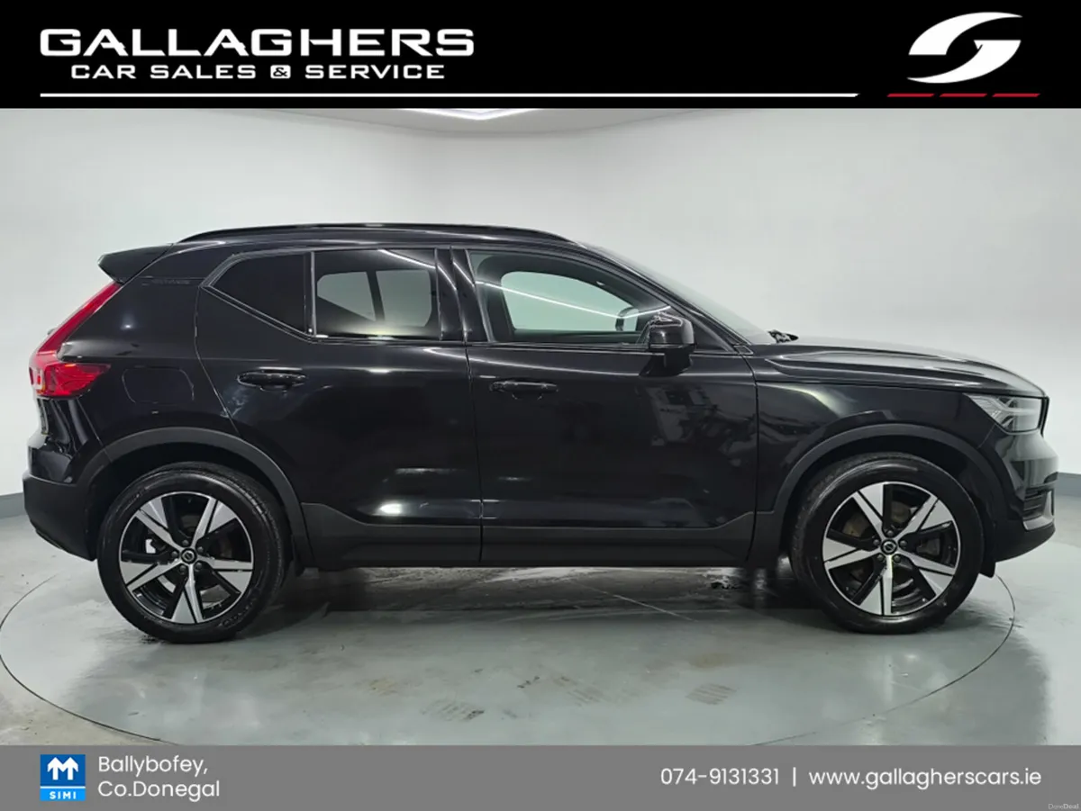 Volvo XC40 (221) R-DESIGN T4 RECHARGE AUTO - Image 4