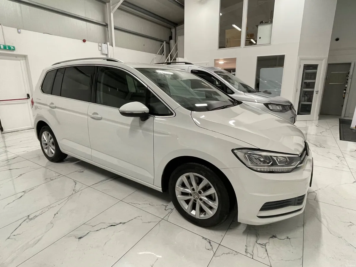 Volkswagen Touran 1.4 Dsg 7 Seater. - Image 2