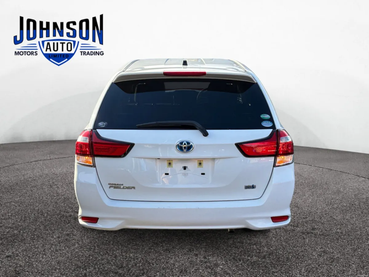 Toyota Corolla 1.5 Fielder Petrol Auto - Image 4