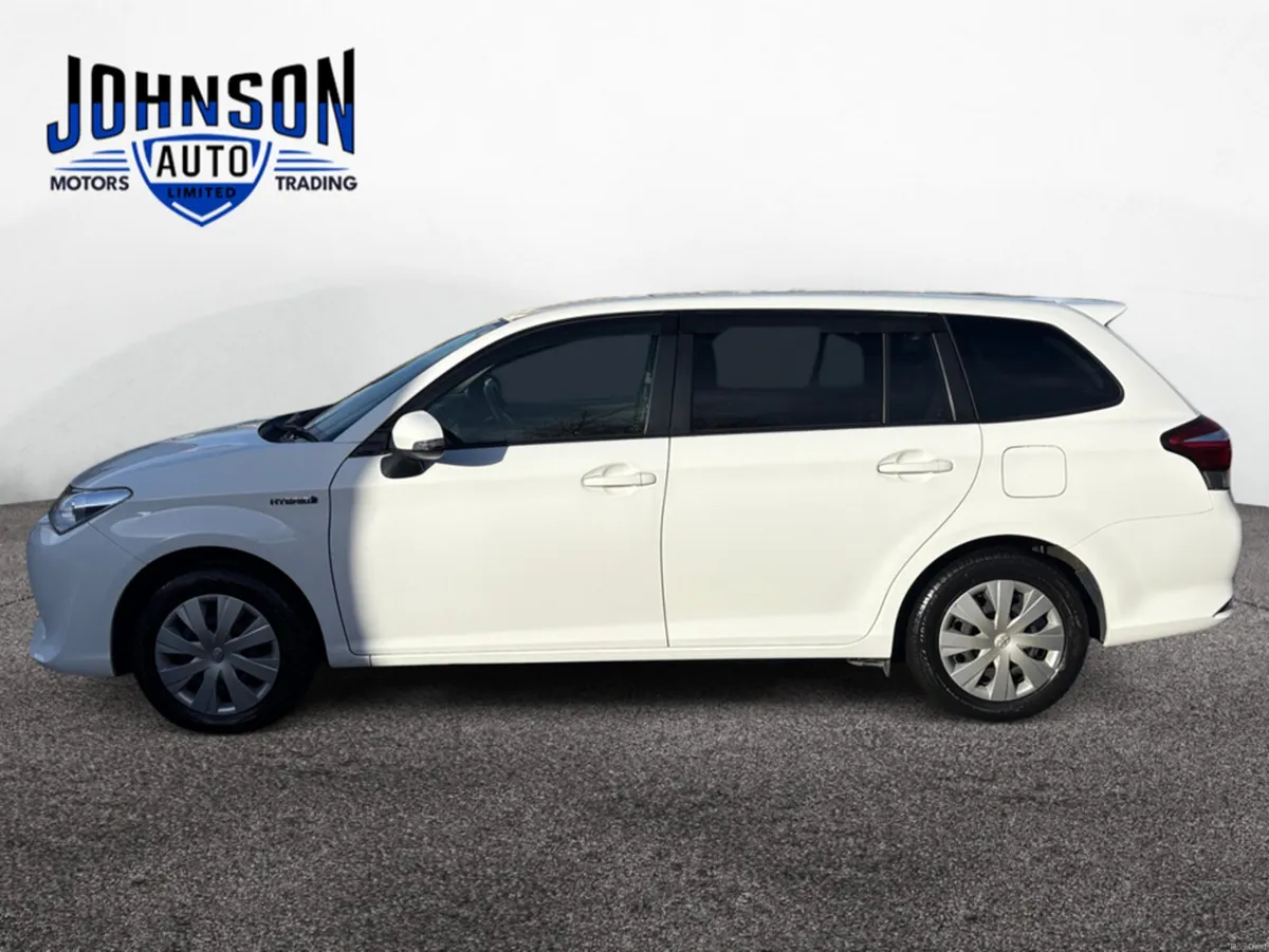 Toyota Corolla 1.5 Fielder Petrol Auto - Image 3