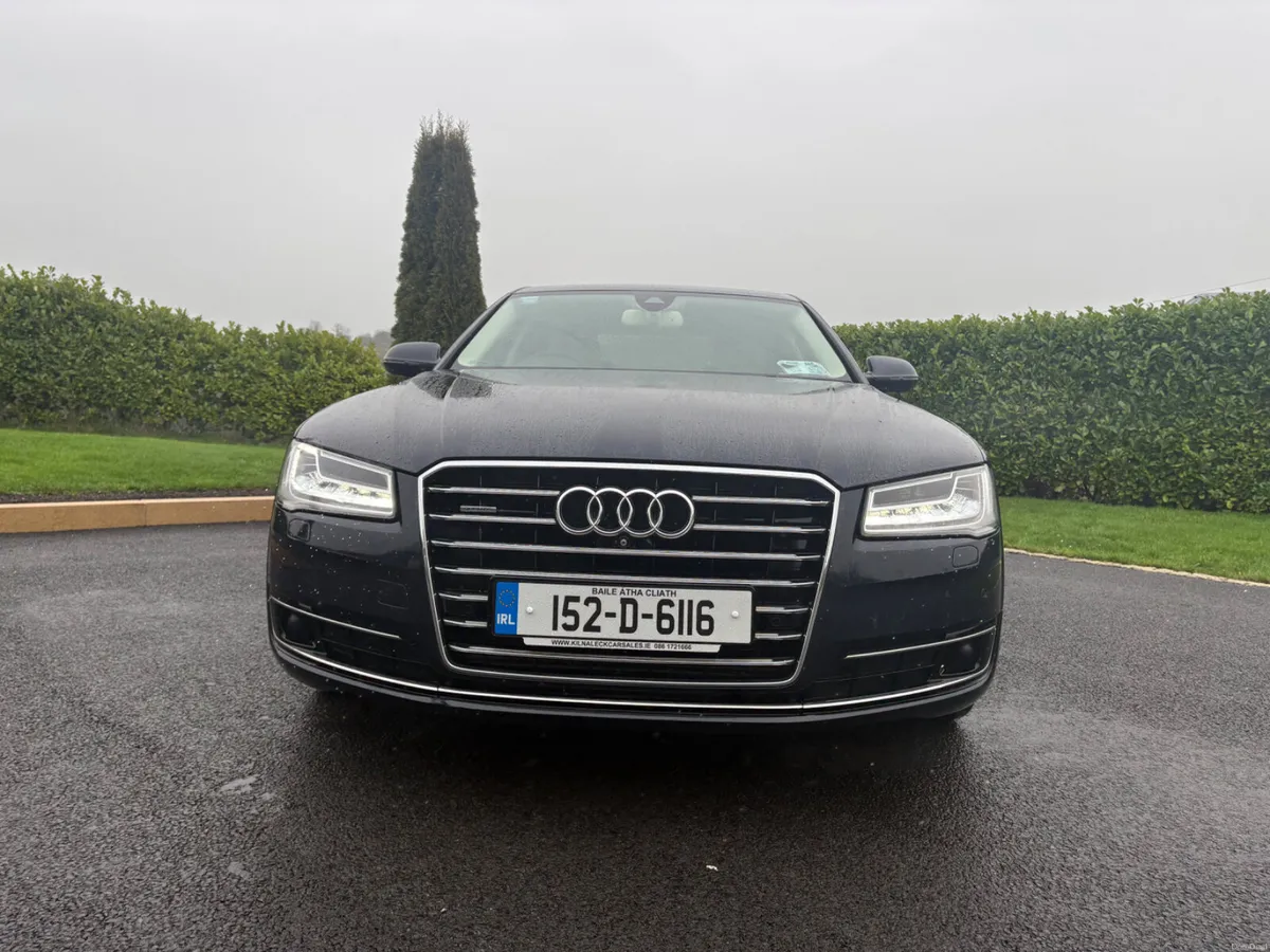 Audi A8 2015 - Image 4