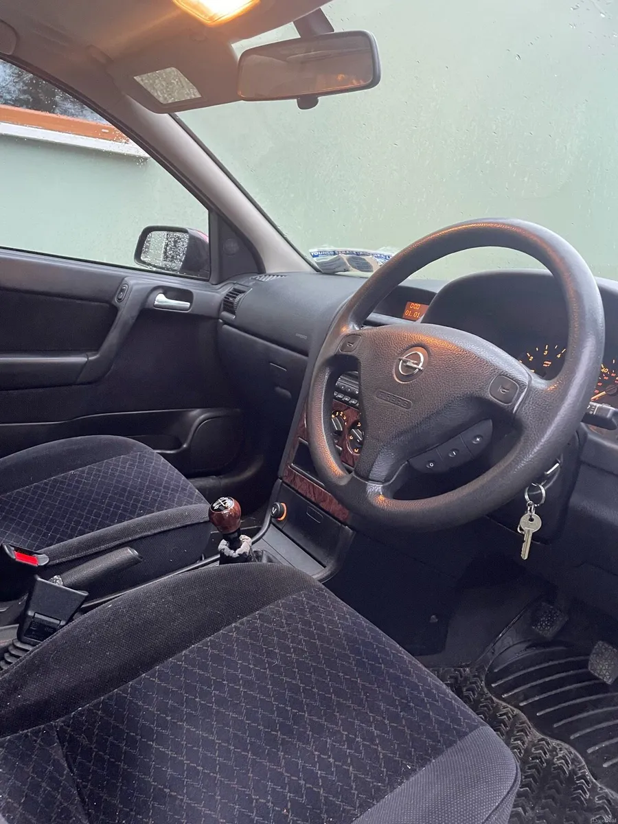 Opel Astra - Image 4