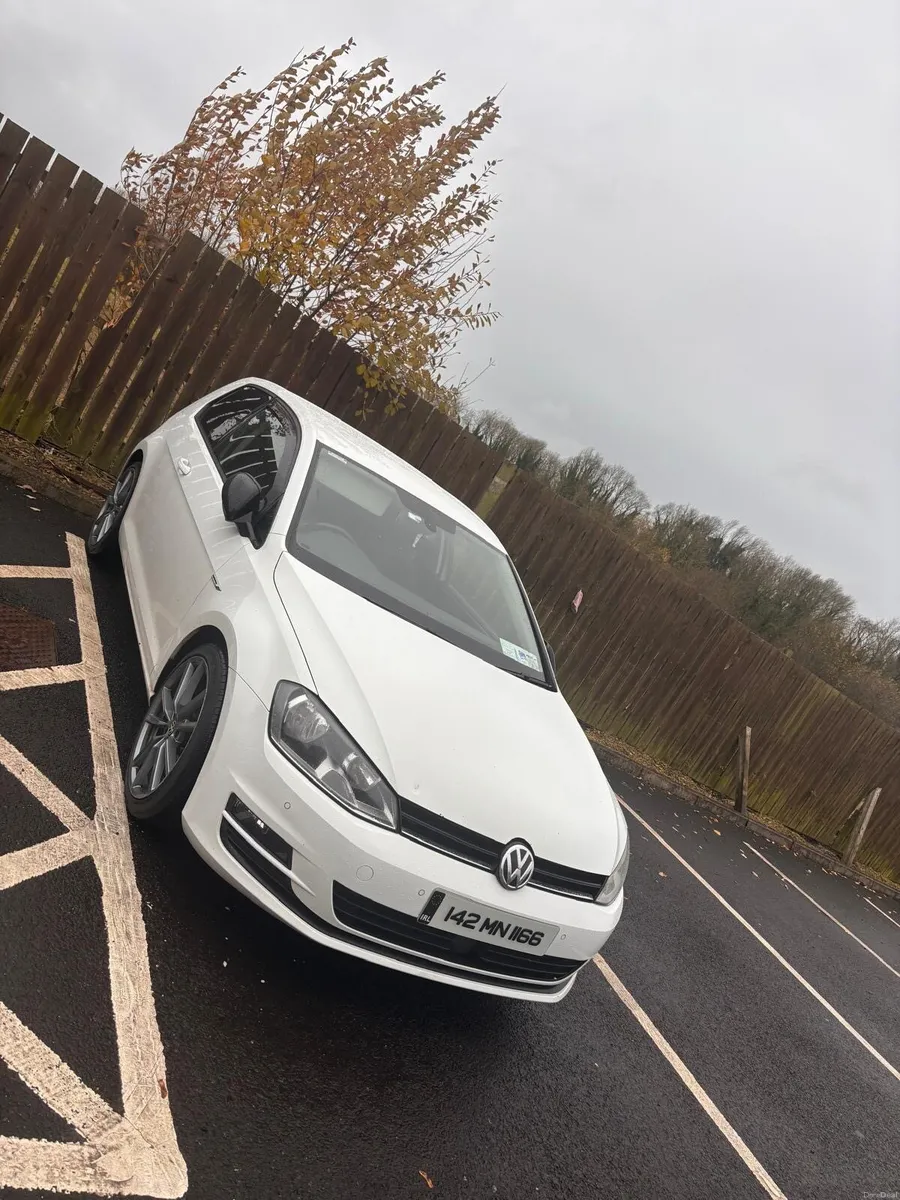 VW Golf 142 Bluemotion - Image 2