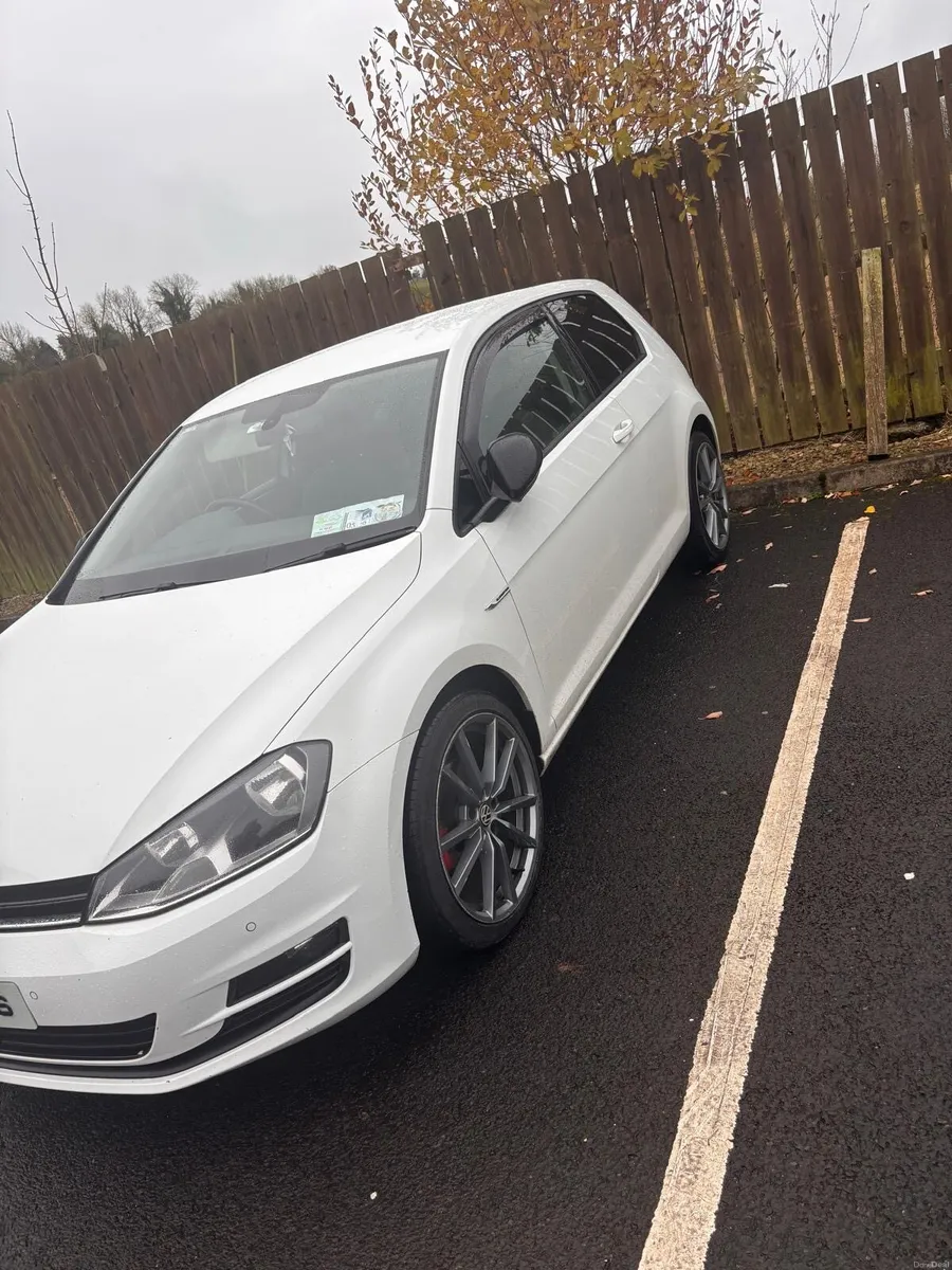 VW Golf 142 Bluemotion - Image 3