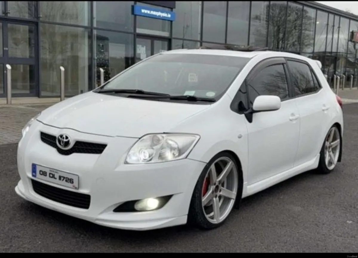Toyota auris sr180 - Image 1