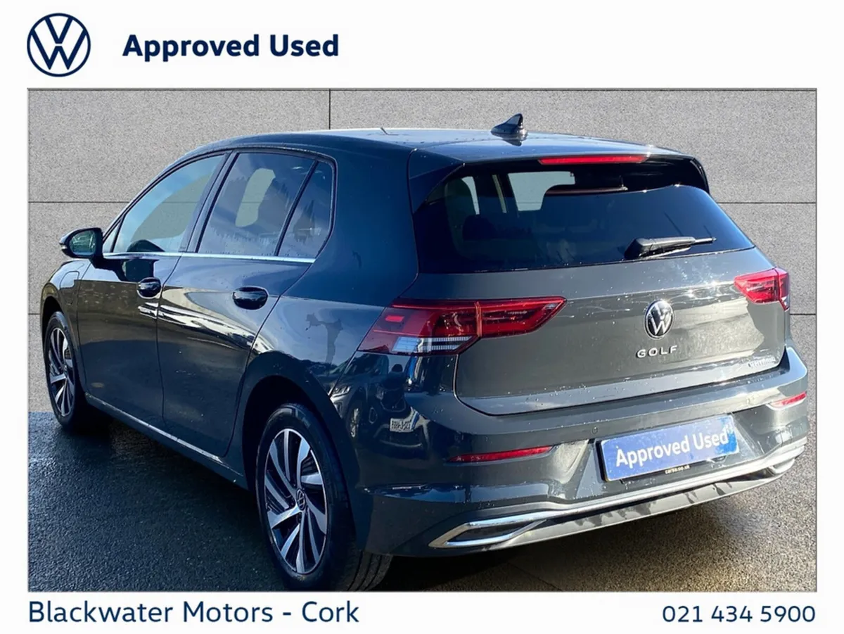 Volkswagen Golf 1.4TSI 5DR STYLE HYBRID AUTOMATIC - Image 4