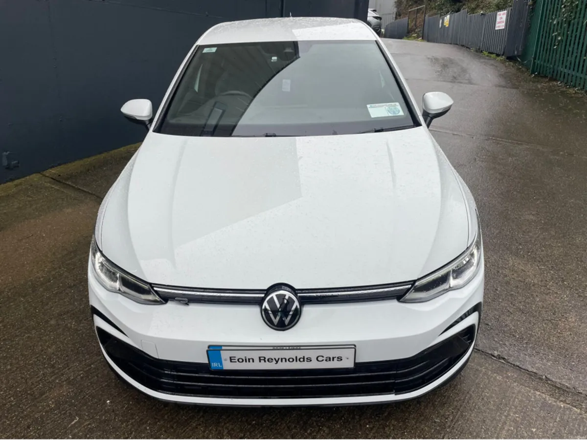 Volkswagen Golf 241 R-LINE 2.0 TDI 150HP AS NEW!! - Image 3