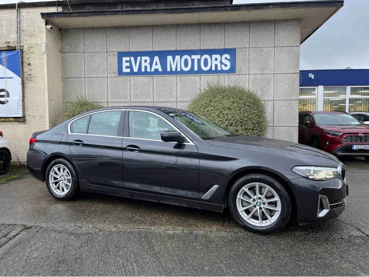 BMW 5-Series 520D SE 2.0 DIESEL AUTOMATIC LCI - Image 3