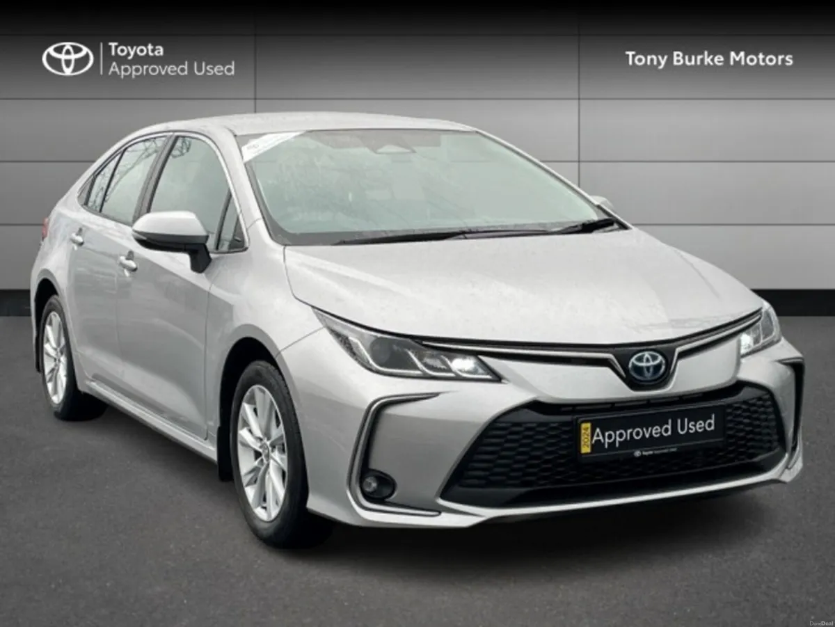 Toyota Corolla Saloon - Luna Edition - 1.8 Hybrid - Image 1