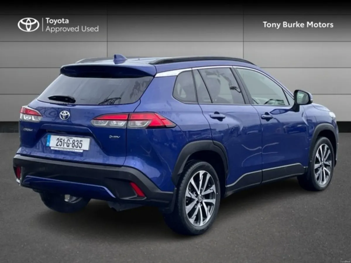 Toyota Corolla CROSS - Save EUR 6,500 - SPORT Mode - Image 2