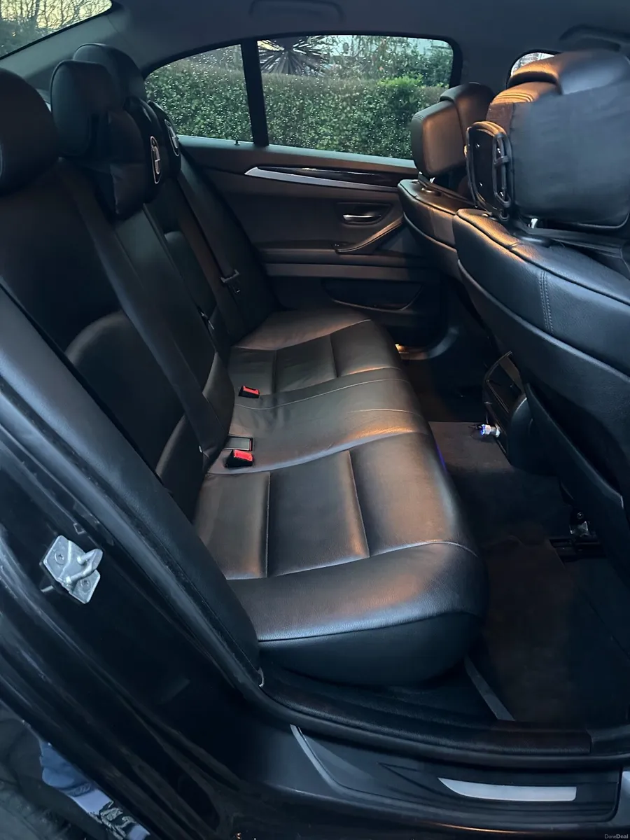 BMW 5-Series 2011 - Image 3