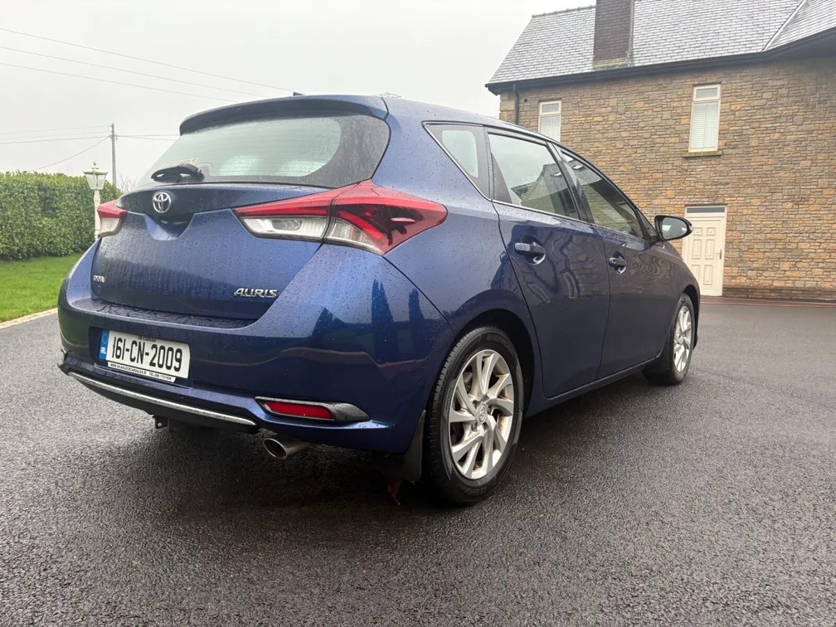 Toyota Auris 2016 - Image 4