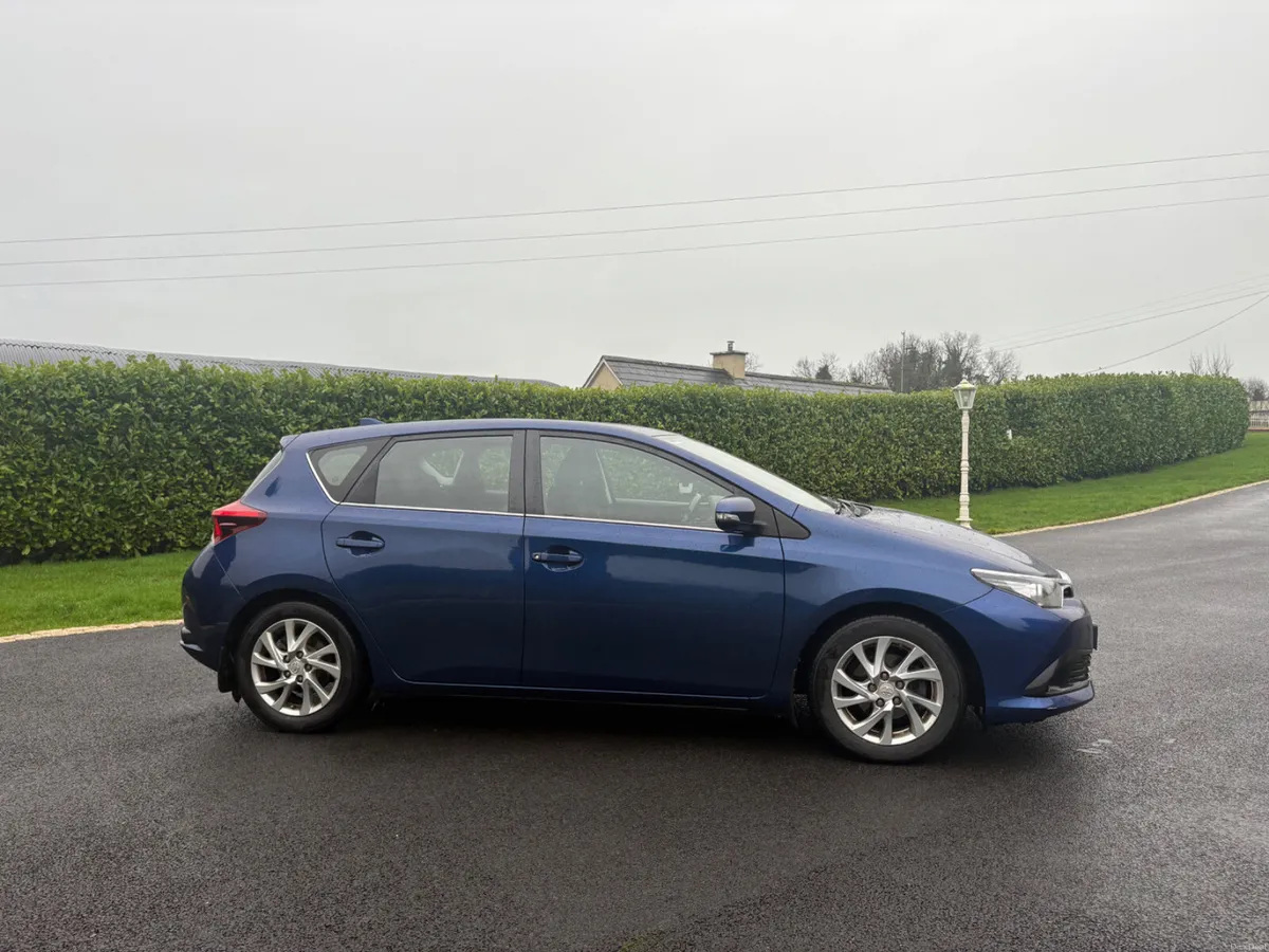 Toyota Auris 2016 - Image 1