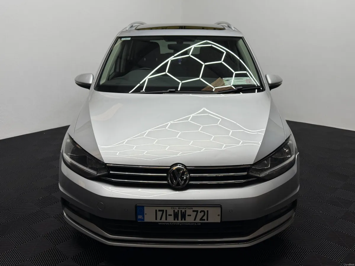 2017 Volkswagen Touran 2.0 Highline - Image 3