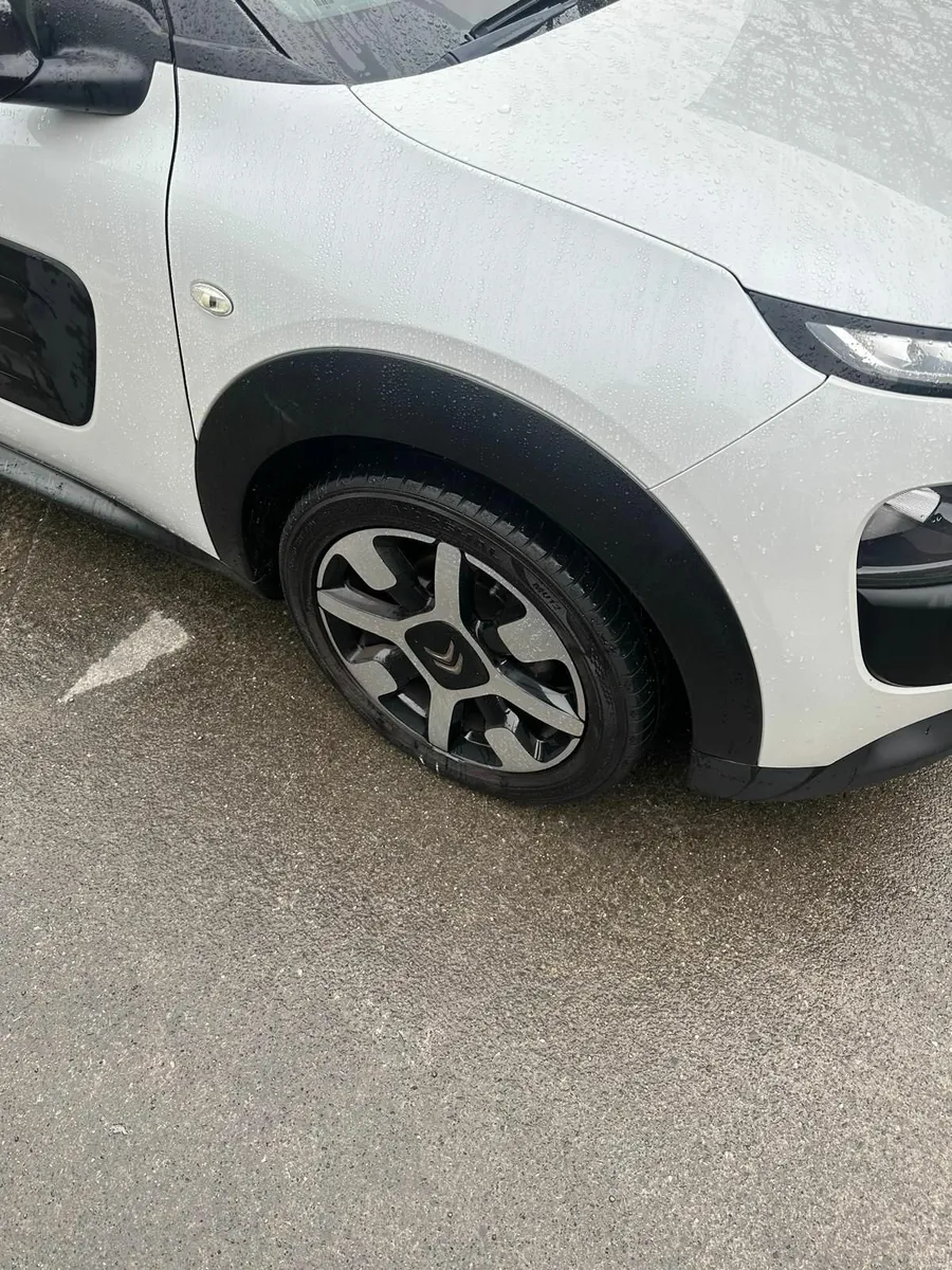 Citroen C4 Cactus 2015 - Image 2