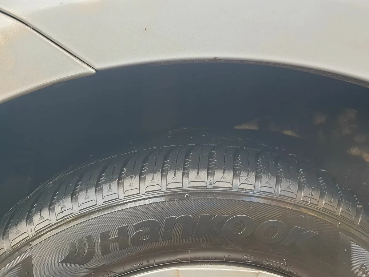 Toyota Corolla 2008 - Image 2