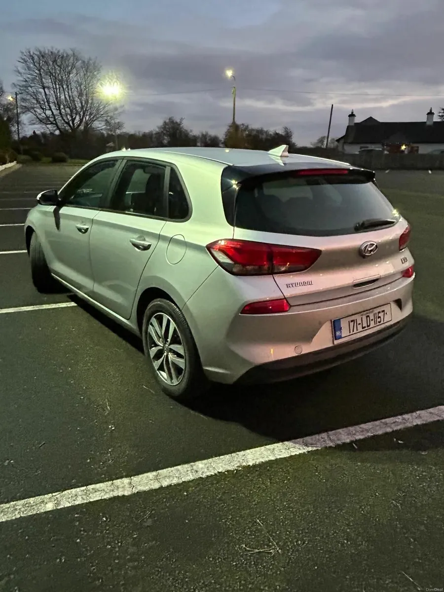 Hyundai i30 1.6 crdi Top Spec - Image 2