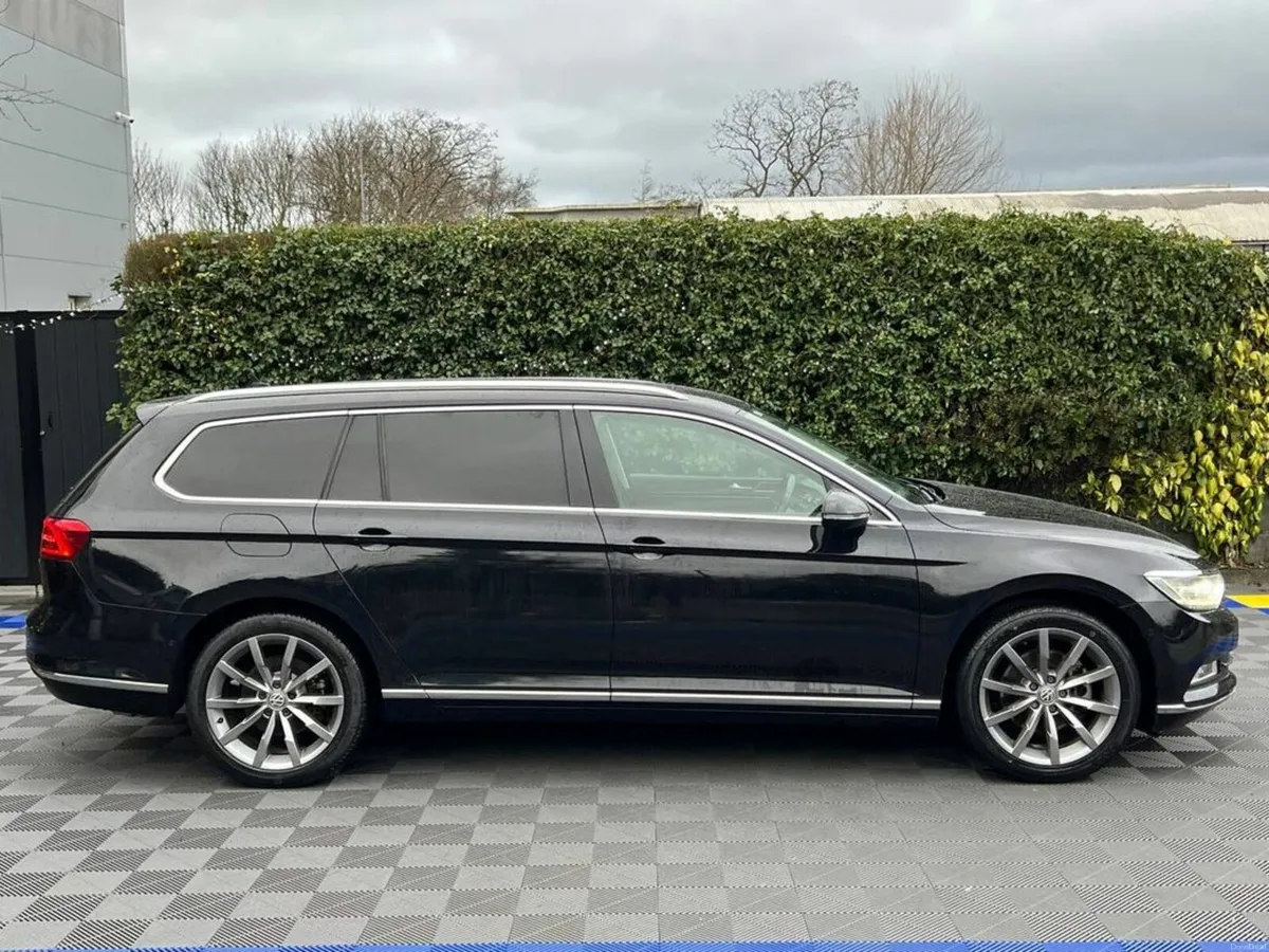 Volkswagen Passat VARIANT HIGHLINE 1.4 TSI ** HUGE - Image 2