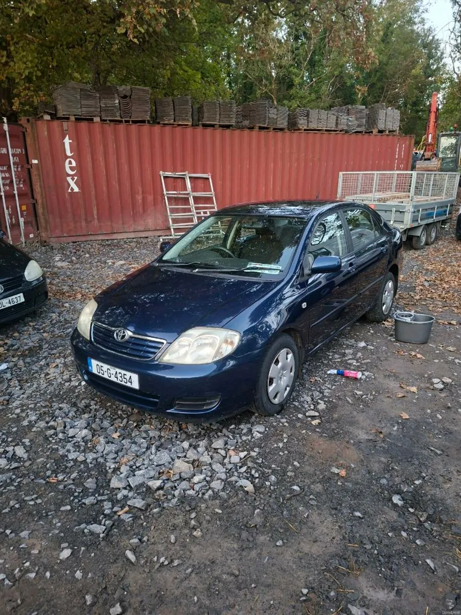 Toyota corolla saloon 2005 - Image 1