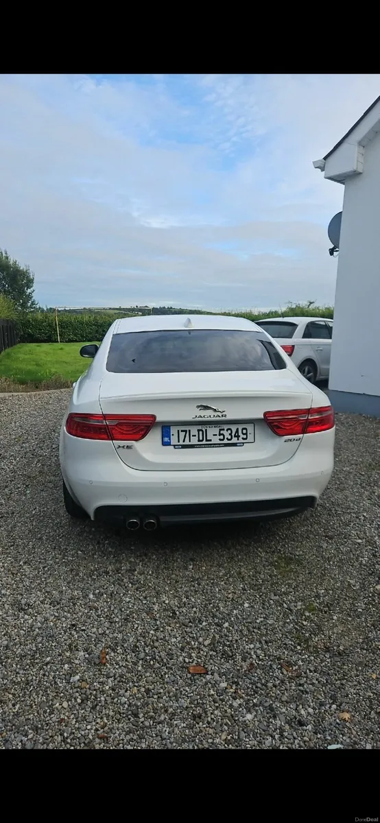Jaguar XE 2017 - Image 4
