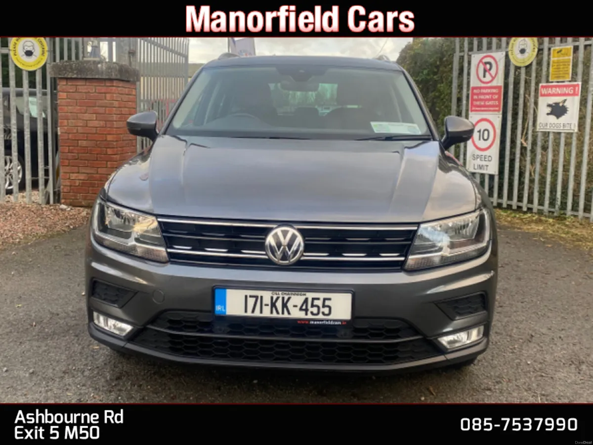 2017 Volkswagen Tiguan Comfortline 2.0 Diesel SUV - Image 3