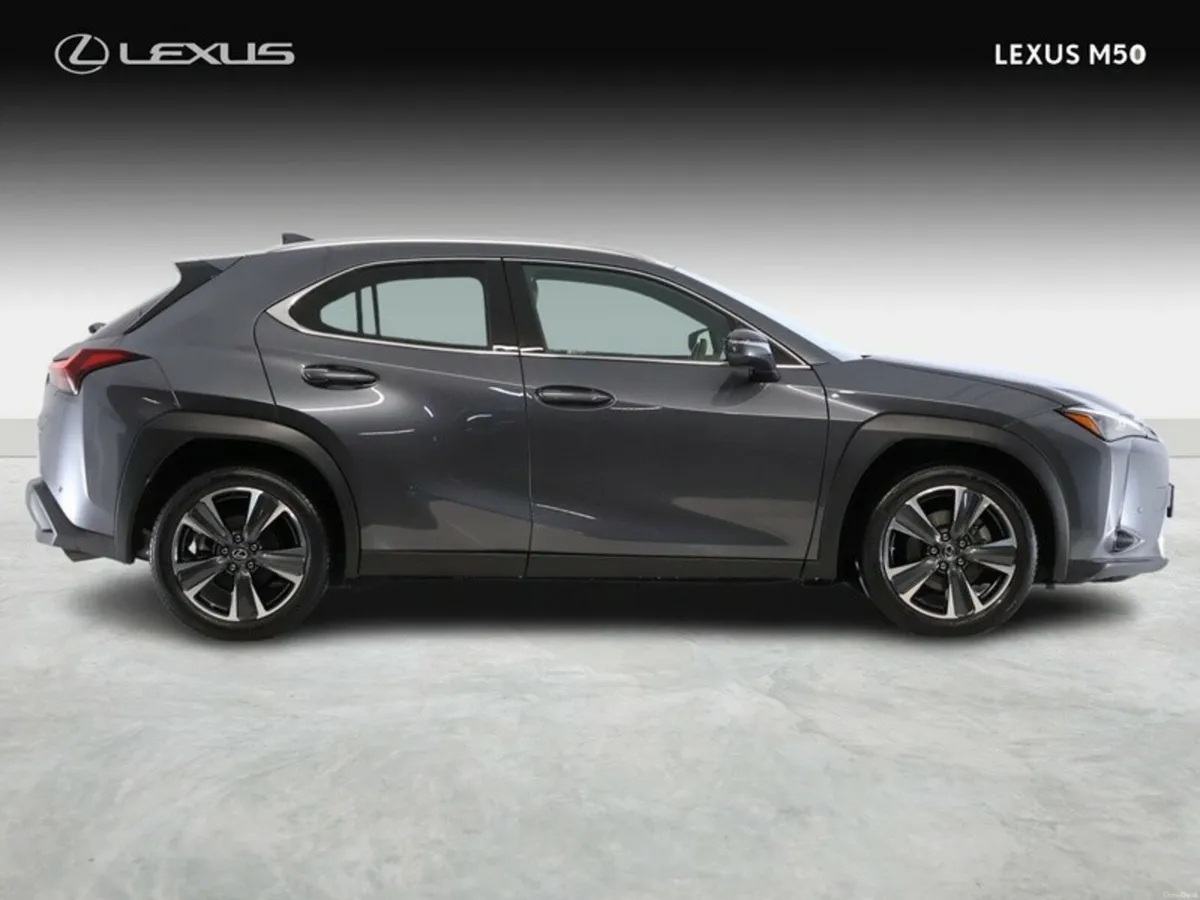 Lexus UX Dynamic - Image 4