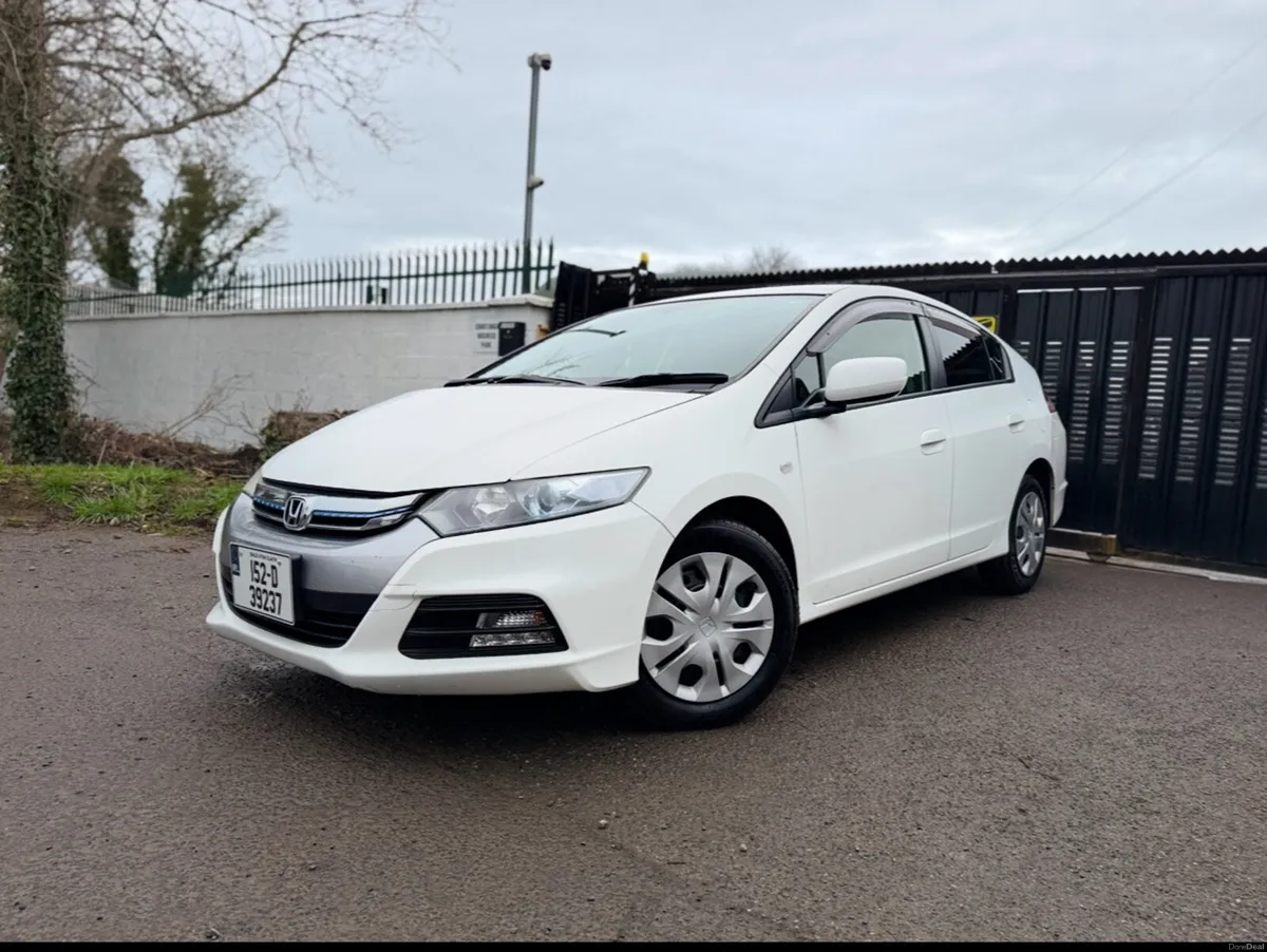 2015 HONDA INSIGHT. NEW NCT. AUTO 1.3L. MINT COND - Image 3