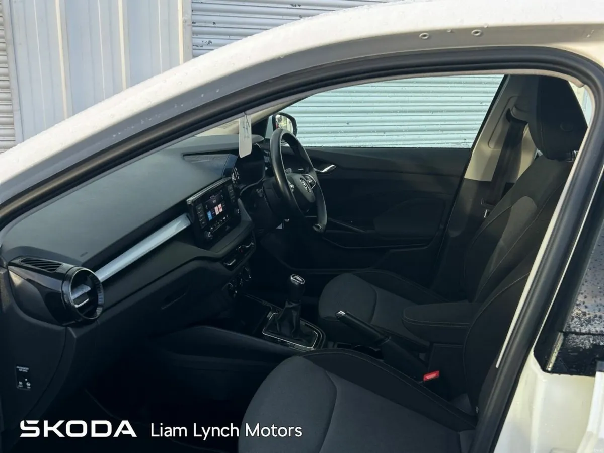 Skoda Fabia AMBITION 1.0 MPI 65 BHP - Image 4
