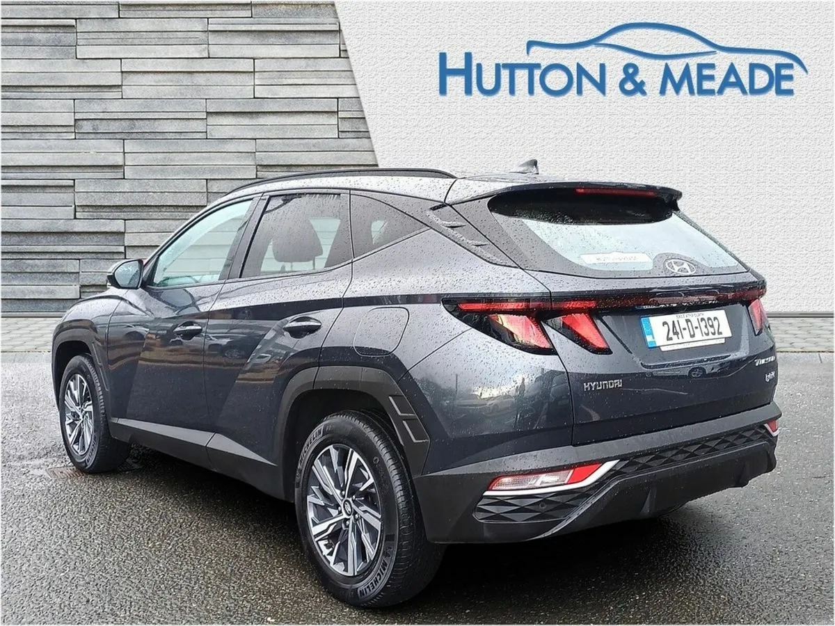 Hyundai Tucson Executive HEV 1.6 Petrol 5dr - Image 3
