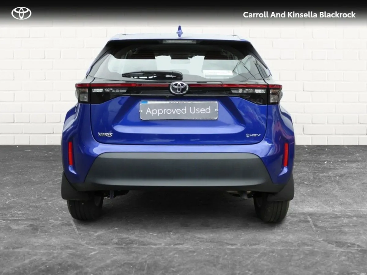 Toyota Yaris Cross Hybrid Luna - Image 4