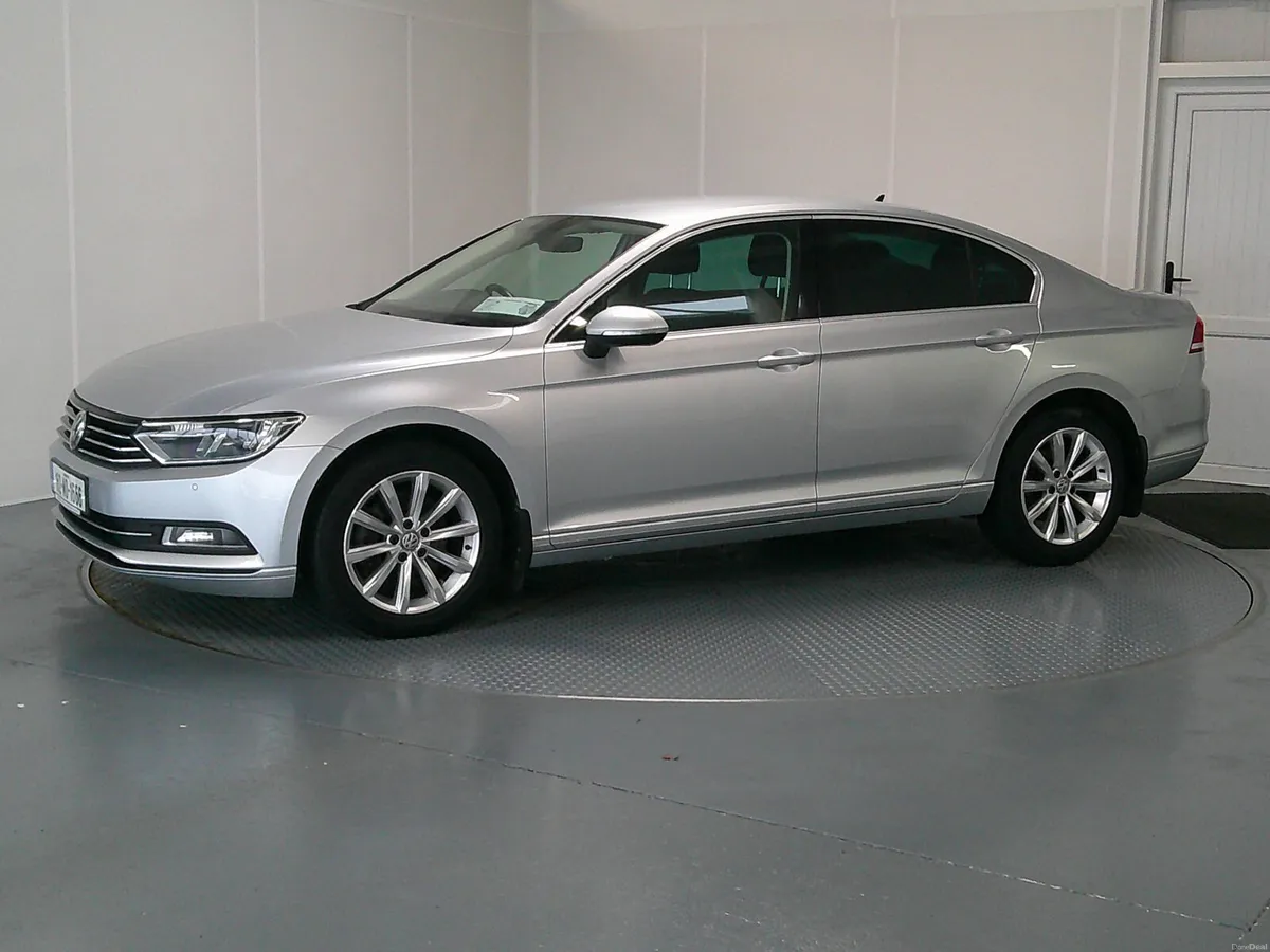 Volkswagen Passat 2016 - Image 3