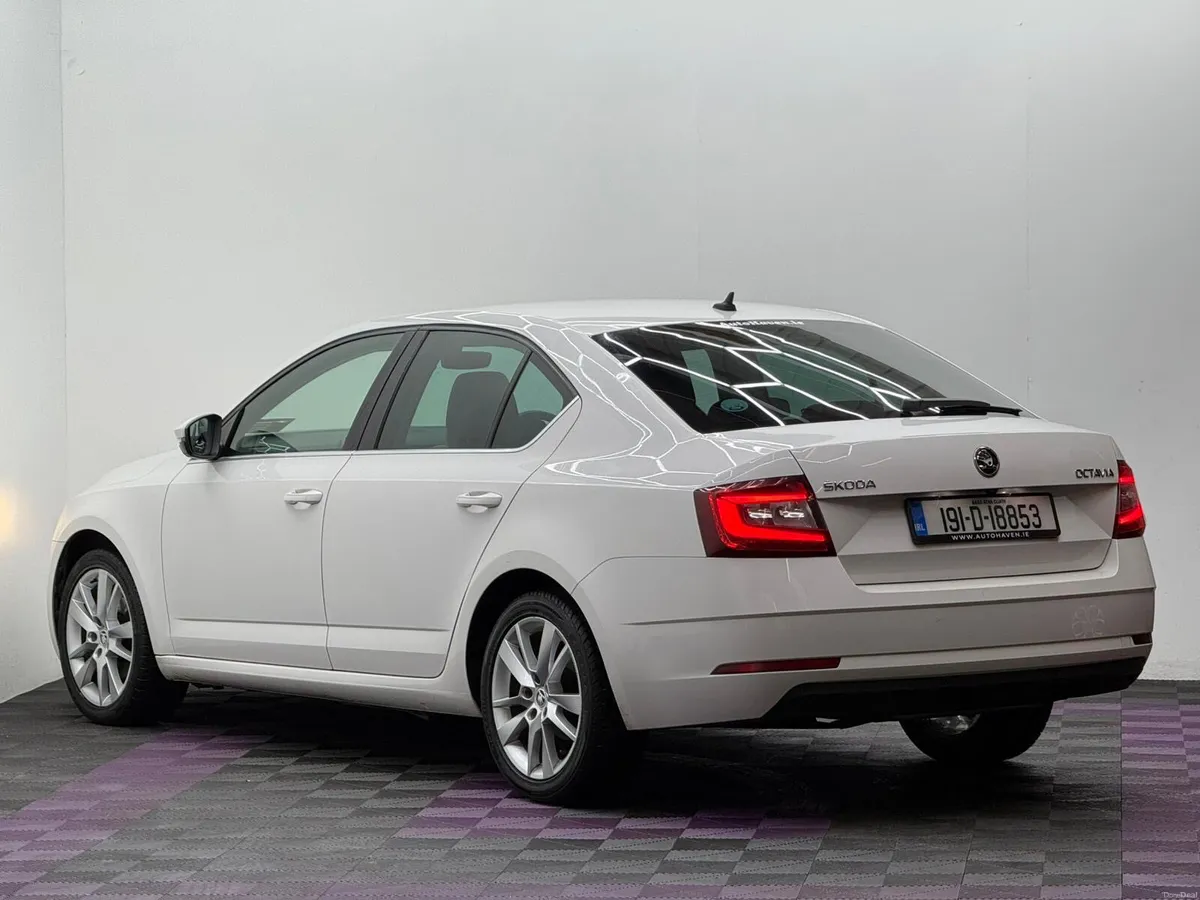 2019 Skoda Octavia 1.0TSI Style - Image 4