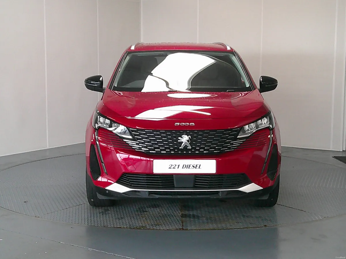 Peugeot 5008 2022 - Image 2