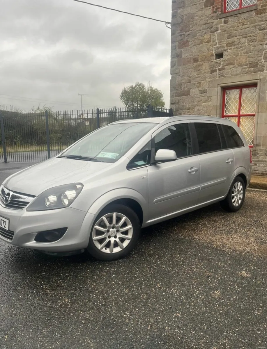 Opel Zafira 2012 - Image 1