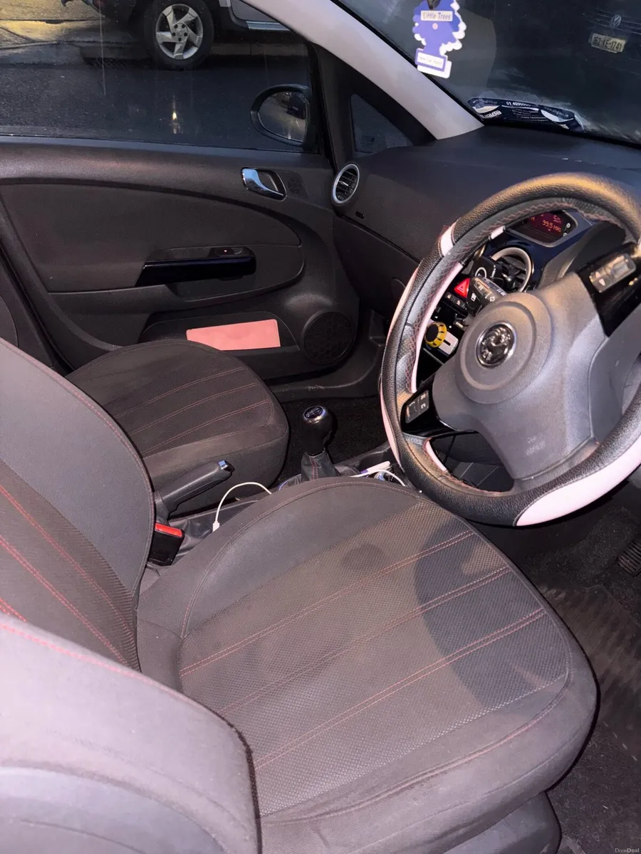 Vauxhall Corsa 2011, 1.2L - Image 4