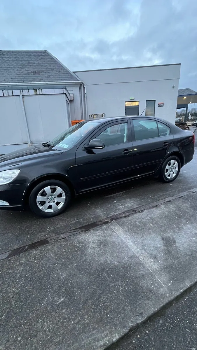 Skoda Octavia Eleg 1.2tsi 105HP 5DR, 2010 - Image 3