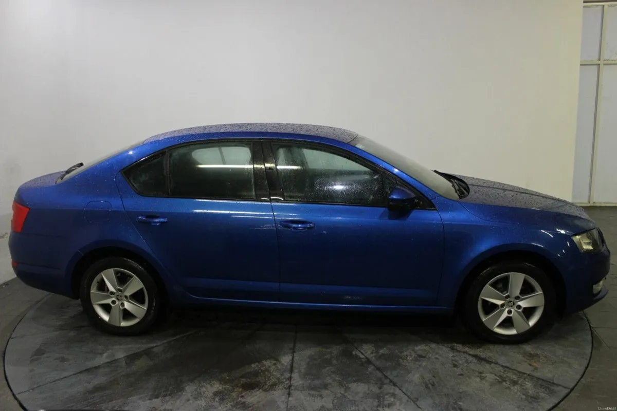 Skoda Octavia AMBITION 1.6TDI 110HP - Image 3