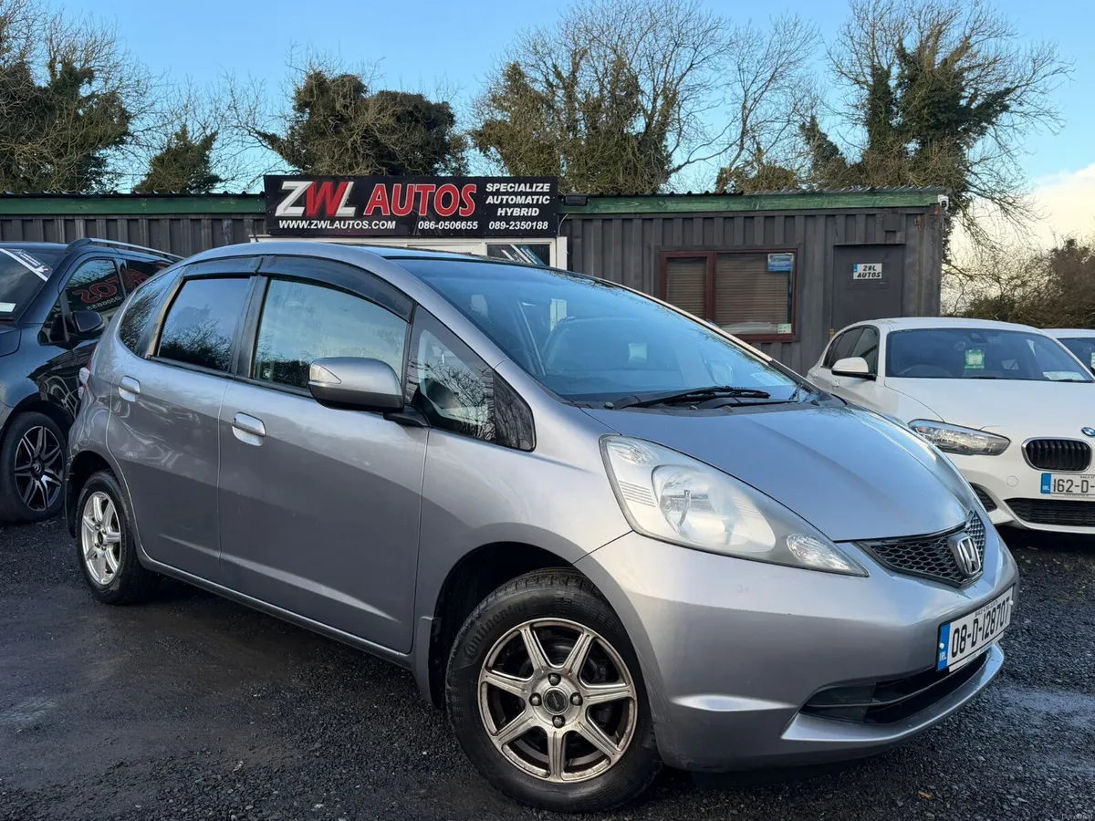 2008 Honda Fit Auto - Image 2