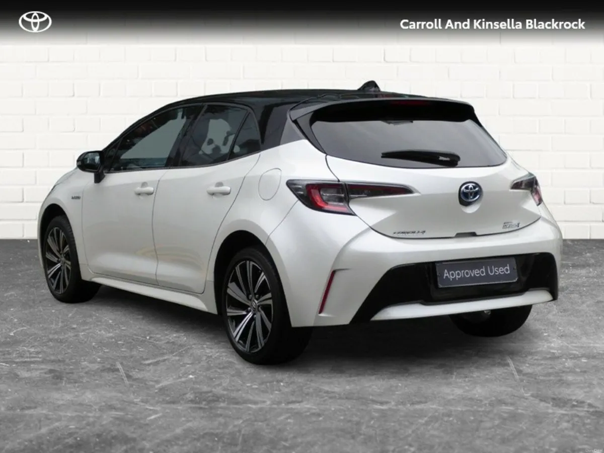 Toyota Corolla Hybrid Luna Sport HB - Image 2