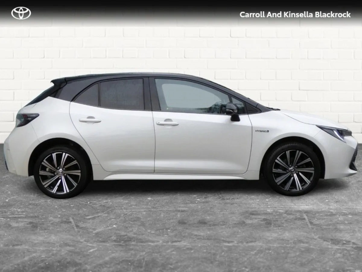 Toyota Corolla Hybrid Luna Sport HB - Image 3
