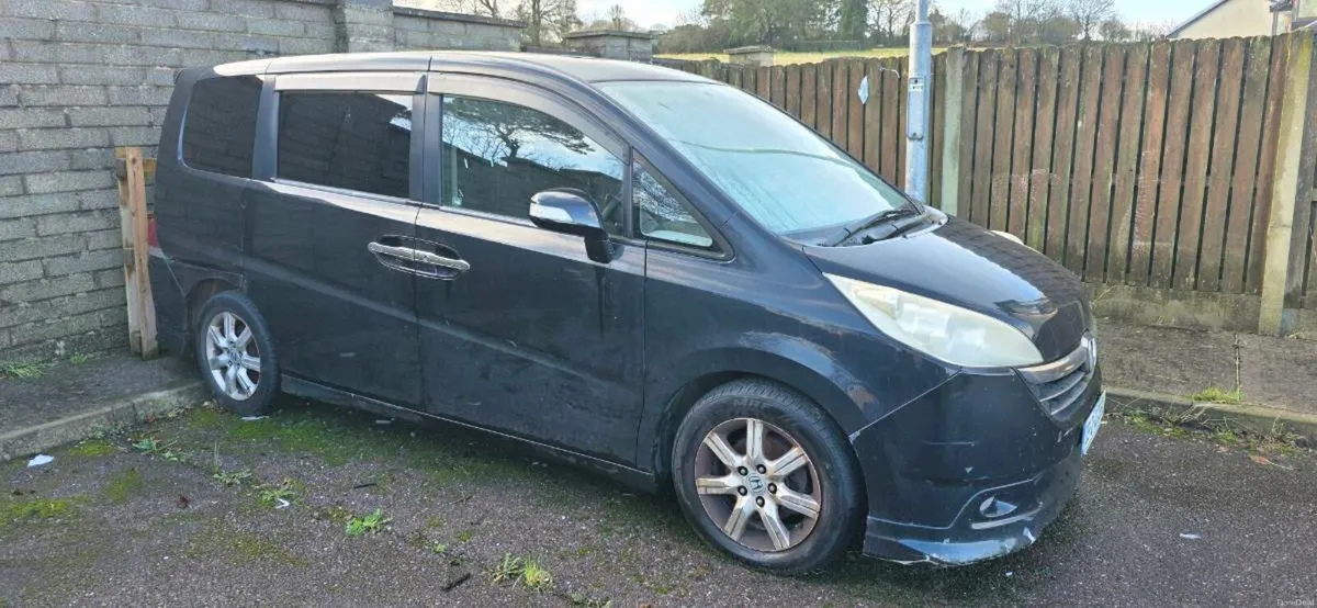 Honda Stepwagon - Image 1