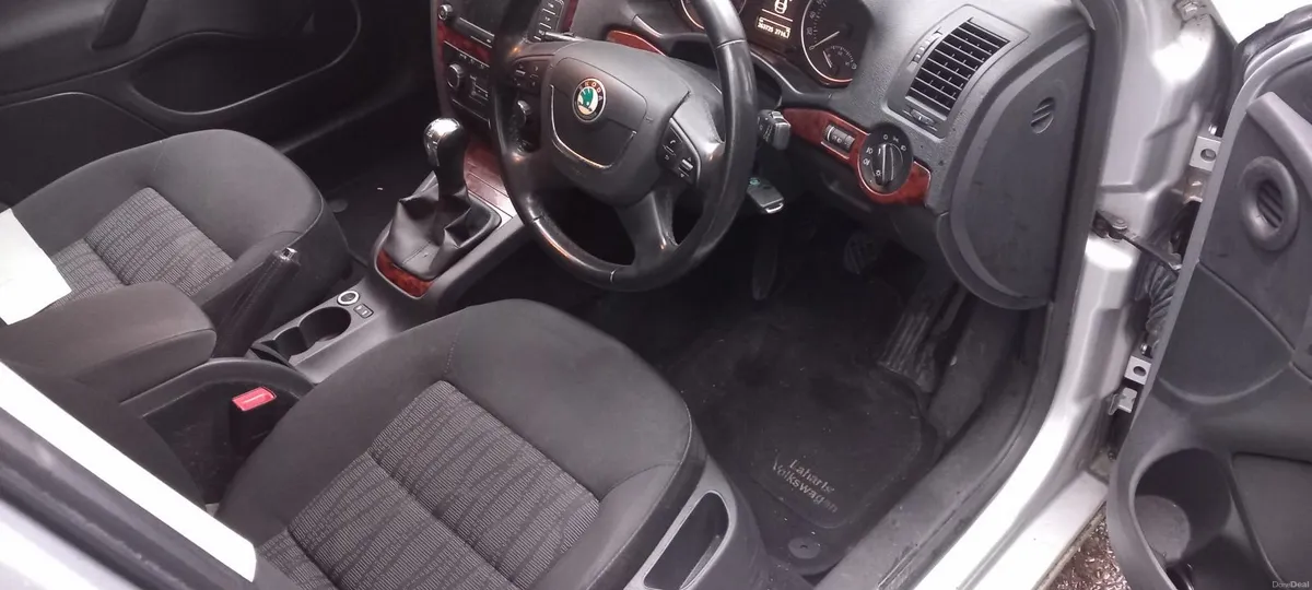 Skoda Octavia 2010 - Image 4