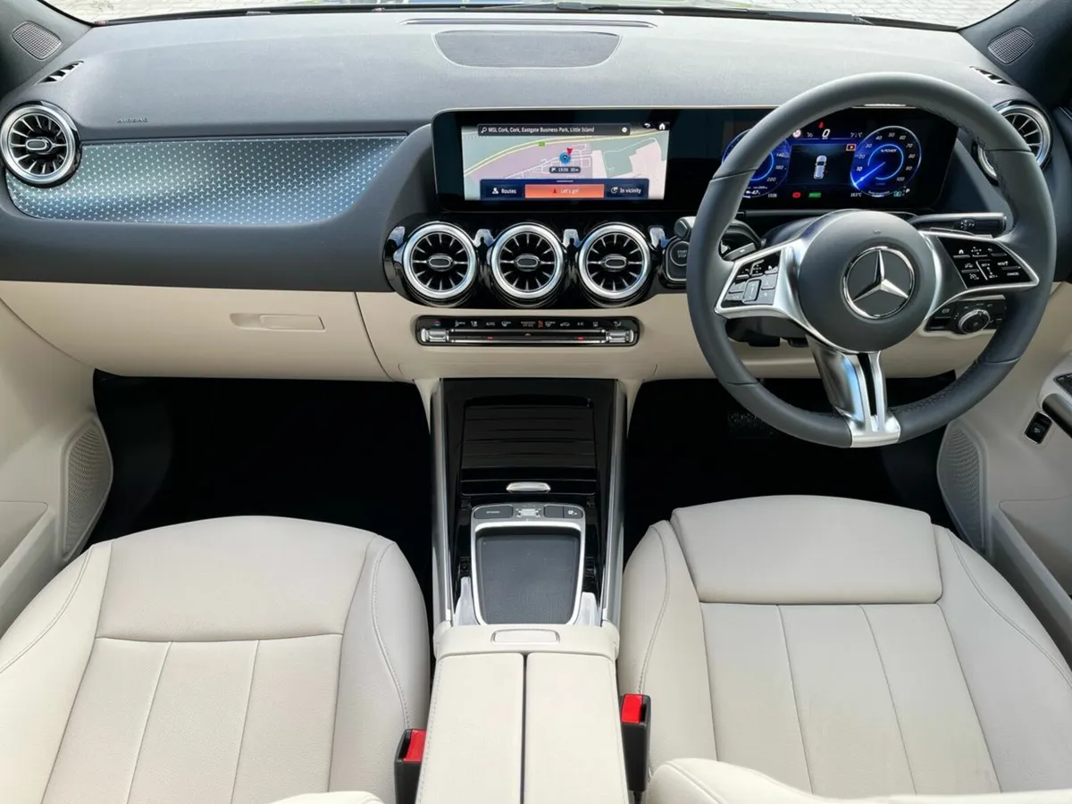 Mercedes-Benz EQA 250+ Progressive Line Compact SU - Image 2