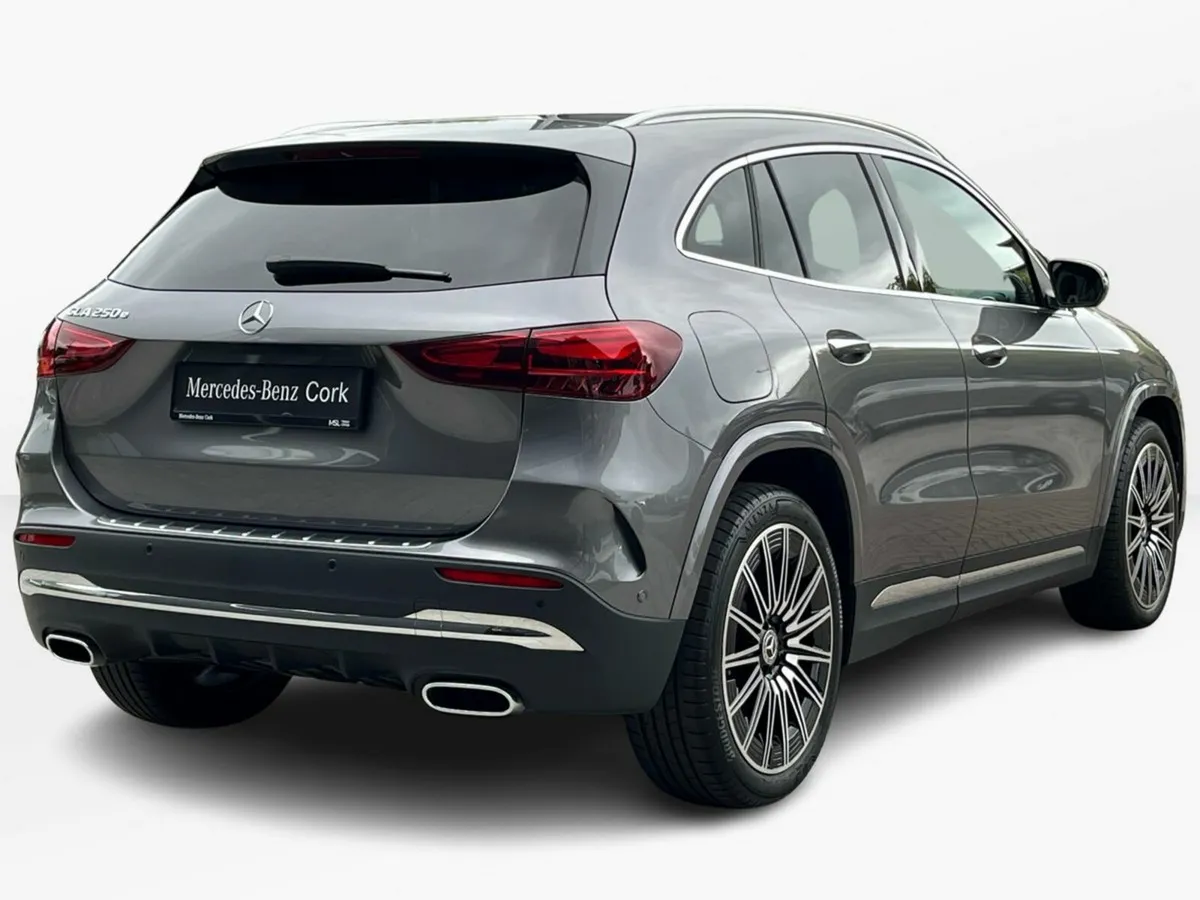 Mercedes-Benz GLA 250e AMG Line Premium PHEV - Image 3